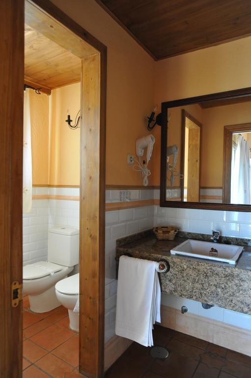Hotel Rural Hosteria Fontivieja Losar De La Vera Ruang foto