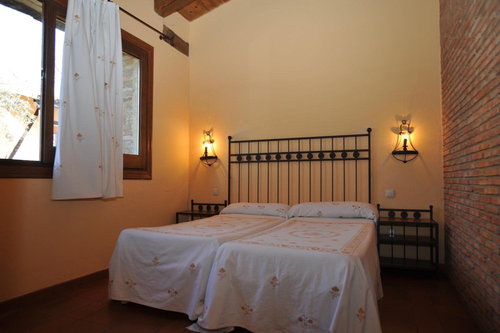 Hotel Rural Hosteria Fontivieja Losar De La Vera Bagian luar foto