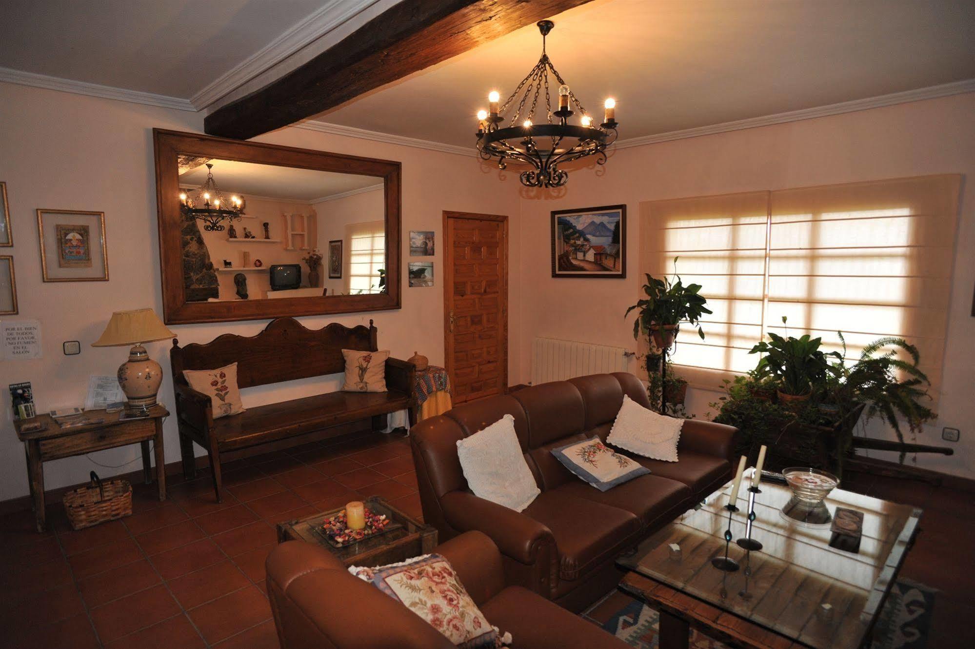 Hotel Rural Hosteria Fontivieja Losar De La Vera Bagian luar foto