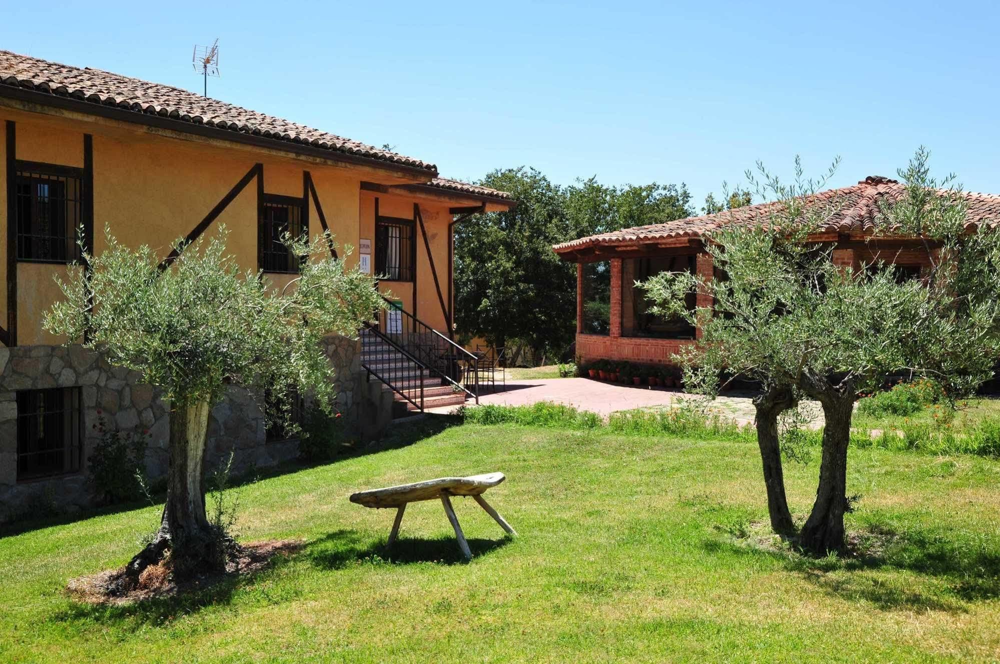 Hotel Rural Hosteria Fontivieja Losar De La Vera Bagian luar foto