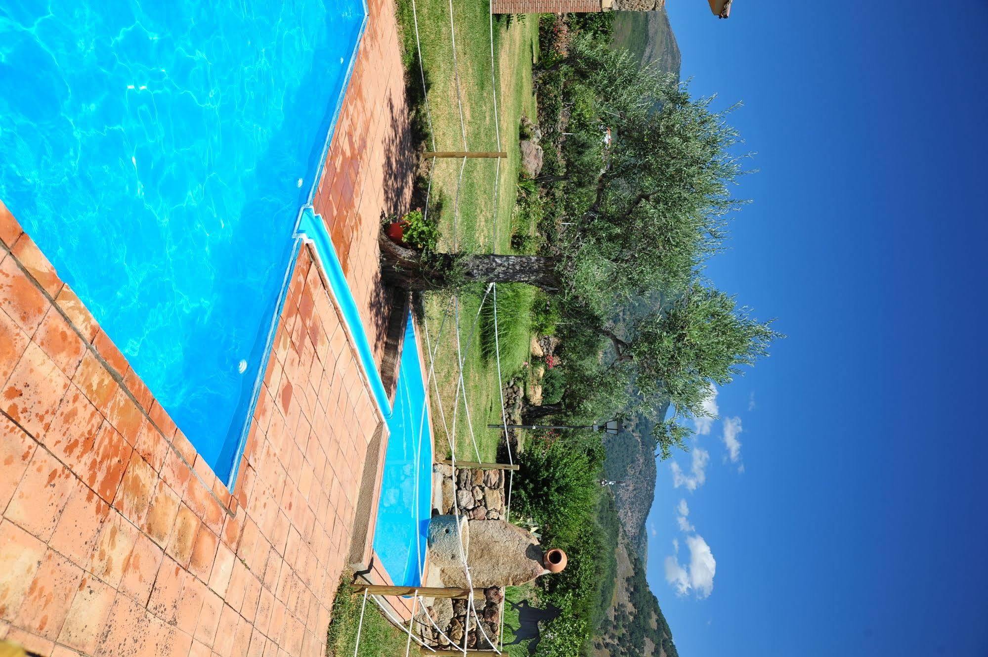 Hotel Rural Hosteria Fontivieja Losar De La Vera Bagian luar foto